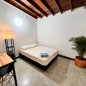  Pensión Sereni Laureles Cafe Colombia